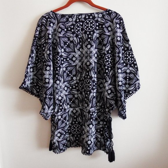 Ariat Navy Blue/White Print Top M - Picture 4 of 5